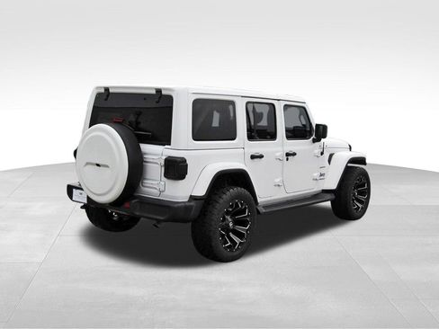 Used 2020 Jeep Wrangler Unlimited Sahara AWD/4WD image 4