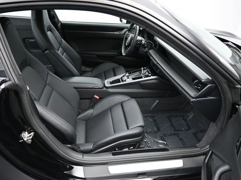 Used 2025 Porsche 911 Carrera image 22