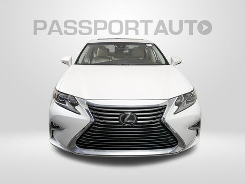 Used 2017 Lexus ES 350 w/ Premium Package image 10