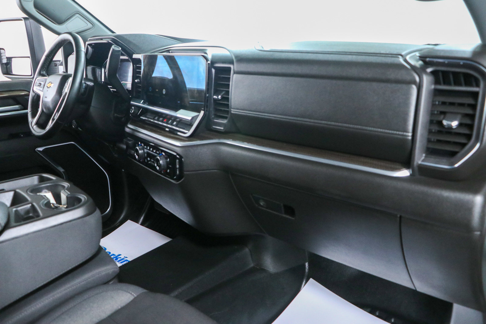 Used 2024 Chevrolet Silverado 2500 LT w/ Convenience Package AWD/4WD image 28