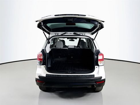 Used 2018 Subaru Forester 2.5i Premium AWD/4WD image 25