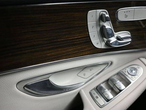 Used 2018 Mercedes-Benz C 300 C 300 4MATIC AWD 4dr Sedan w/ Premium Package image 33