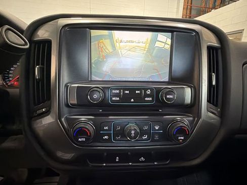 Certified 2019 Chevrolet Silverado 1500 LT w/ All Star Edition AWD/4WD image 17