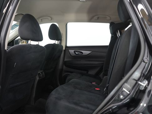 Used 2016 Nissan Rogue SV w/ SV Premium Package AWD/4WD image 18