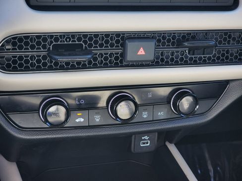 Used 2023 Honda HR-V LX image 21