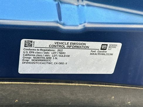 Used 2022 GMC Terrain SLE w/ LPO, Floor Liner Package image 38