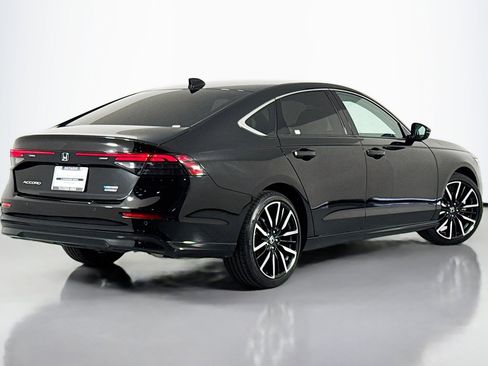 Used 2025 Honda Accord Touring image 12