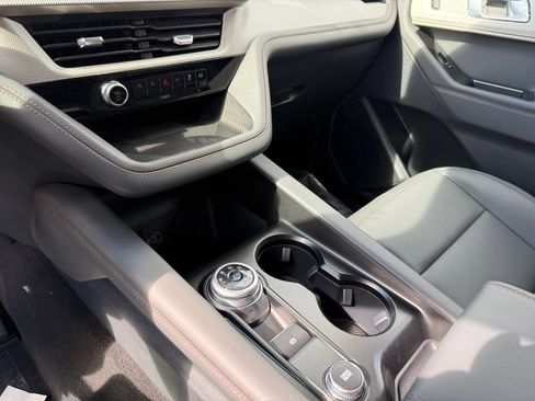 New 2026 Ford Explorer Active AWD/4WD image 13