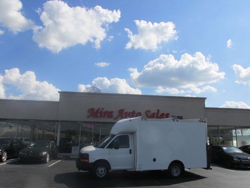 Used 2014 Chevrolet Express 3500 image 1