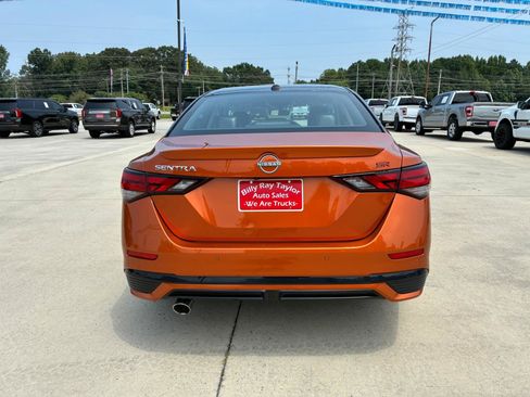 Used 2025 Nissan Sentra SR w/ SR Premium Package FWD image 6