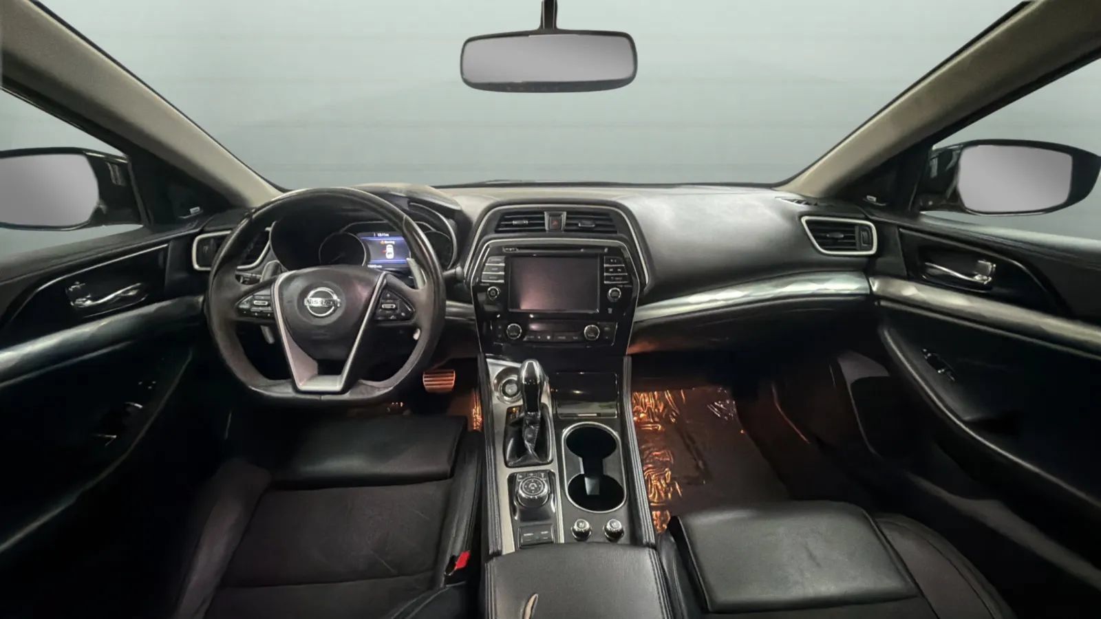 Used 2017 Nissan Maxima SR w/ Midnight Edition FWD image 9