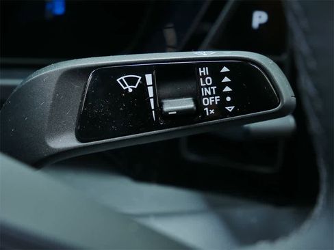 Used 2025 Porsche Macan 4 Electric image 25