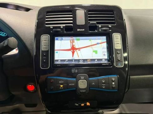 Used 2016 Nissan Leaf SL w/ Premium Package image 49