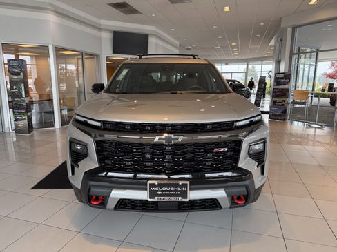 New 2026 Chevrolet Traverse Z71 image 8