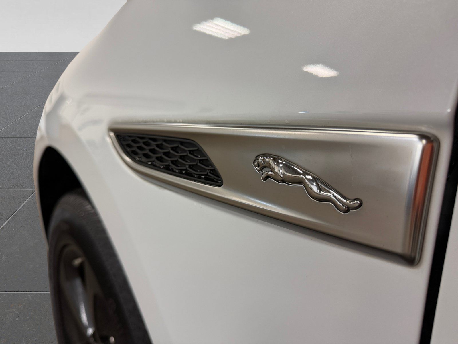 Used 2021 Jaguar F-PACE AWD/4WD image 41
