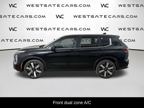 Used 2025 Mitsubishi Outlander AWD image 5