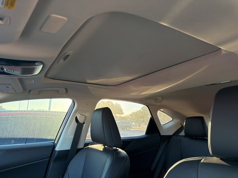 Used 2025 Lexus NX 250 FWD w/ Towing Package (2000 Lbs) image 9