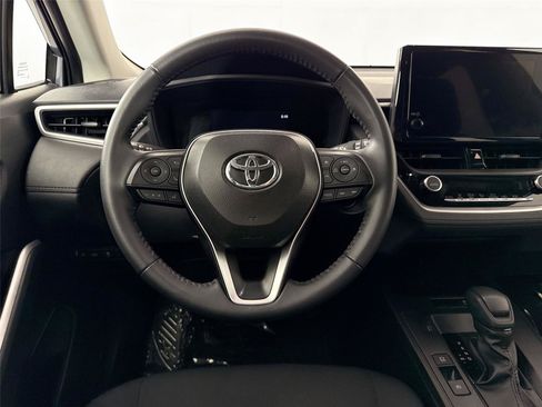 Certified 2026 Toyota Corolla Cross LE FWD image 29