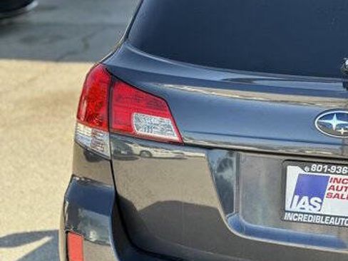 Used 2013 Subaru Outback 2.5i Premium w/ All-Weather Pkg image 6