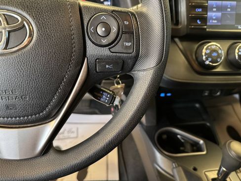 Used 2018 Toyota RAV4 LE w/ All Weather Liner Package AWD/4WD image 12