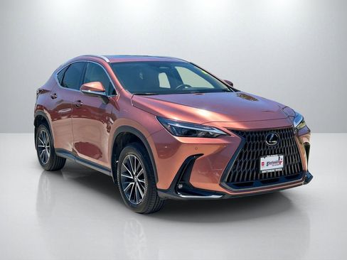 Used 2025 Lexus NX 350h AWD w/ Accessory Package (2T) image 3