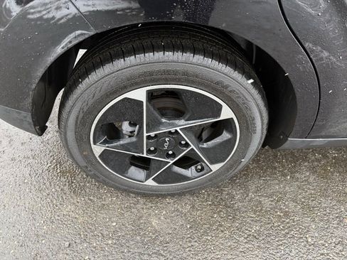 Certified 2025 Kia Soul EX image 14