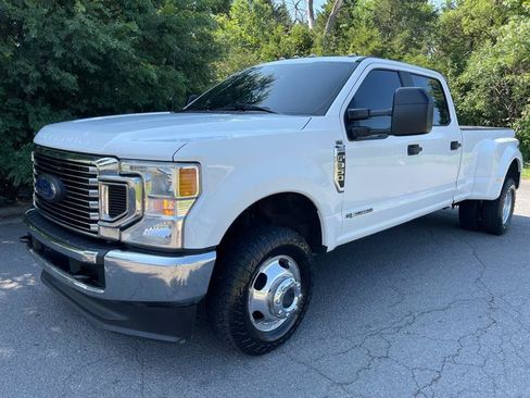 Used 2021 Ford F350 XL w/ STX Appearance Package AWD/4WD image 2