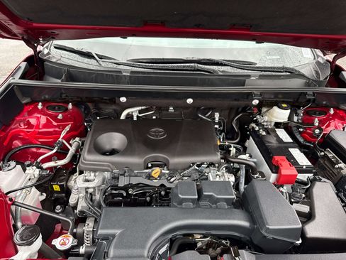 Used 2024 Toyota RAV4 LE image 9