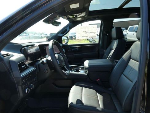 New 2026 Chevrolet Tahoe High Country AWD/4WD image 17