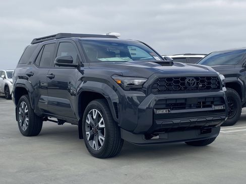 New 2026 Toyota 4Runner TRD Sport Premium AWD/4WD image 2