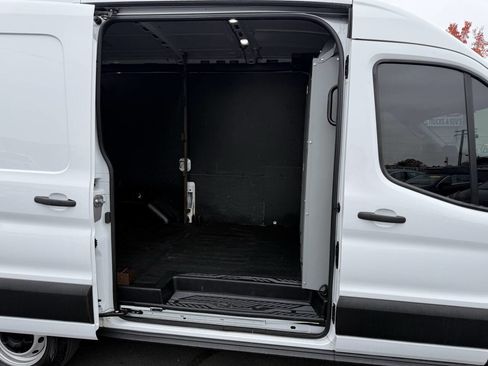 Used 2020 Ford Transit 250 250 3dr SWB Medium Roof Cargo w/ Interior Upgrade Package image 18