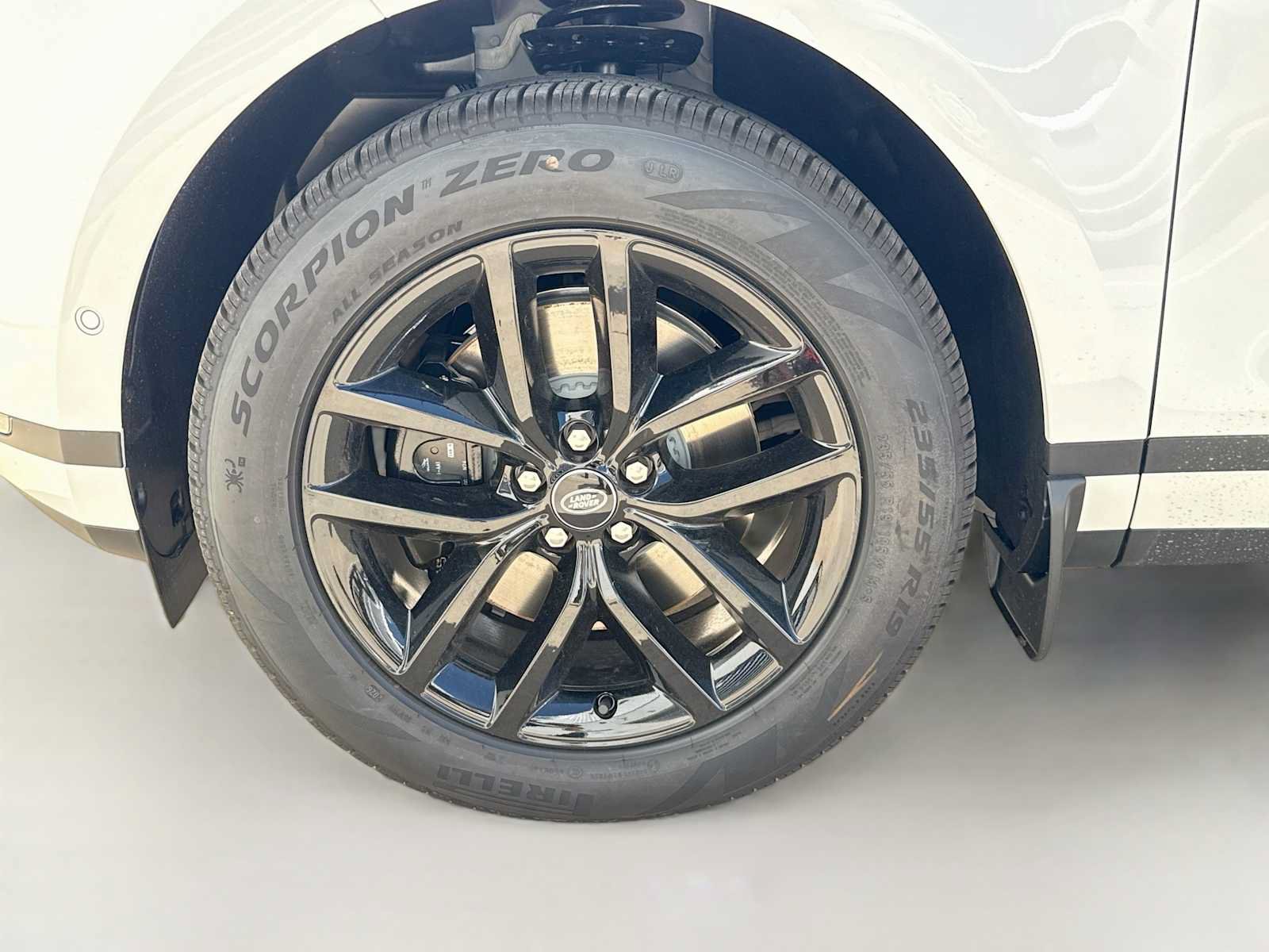 New 2026 Land Rover Range Rover Evoque S AWD/4WD image 6