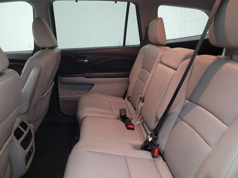 Used 2016 Honda Pilot Touring image 18
