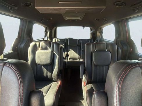 Used 2018 Dodge Grand Caravan GT image 16