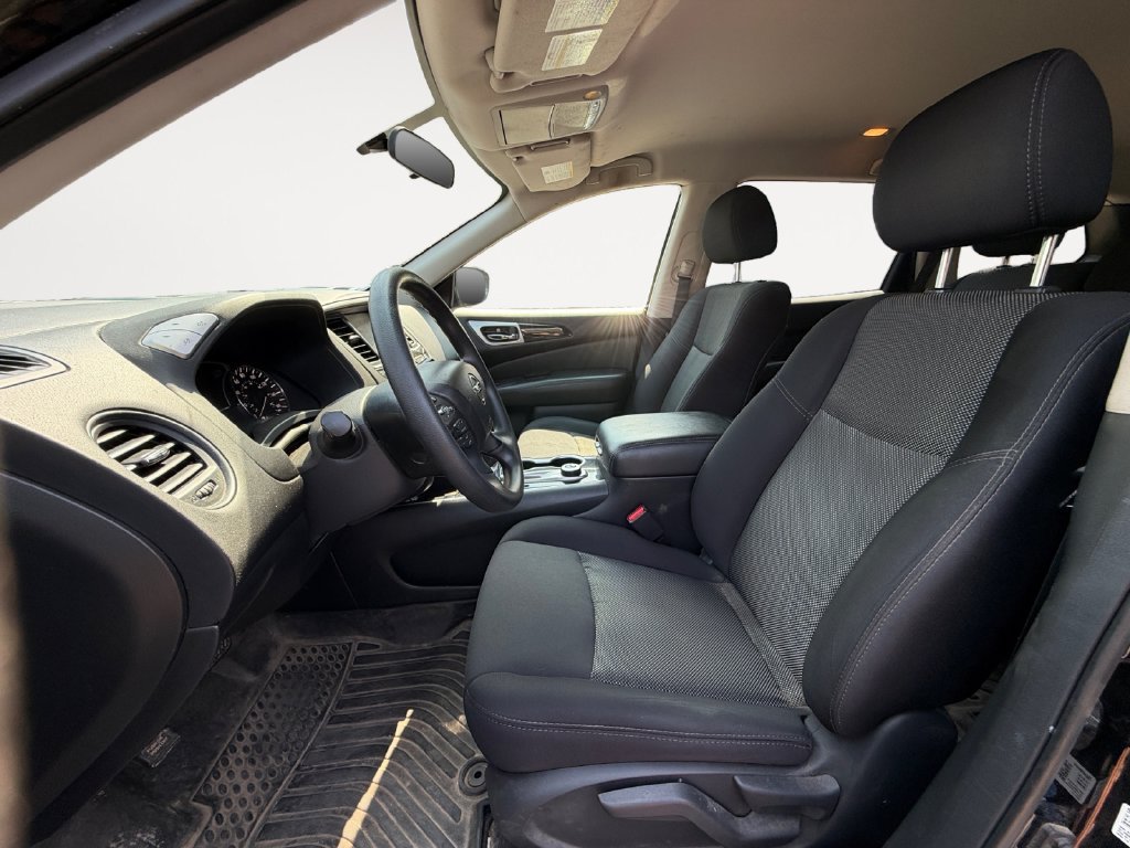Used 2018 Nissan Pathfinder S AWD/4WD image 9
