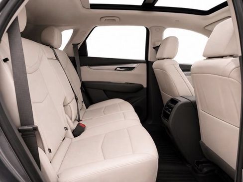 Used 2021 Cadillac XT5 Premium Luxury AWD/4WD image 23