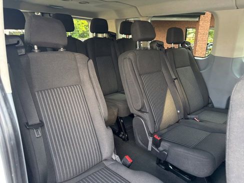 Used 2016 Ford Transit 350 XLT image 9