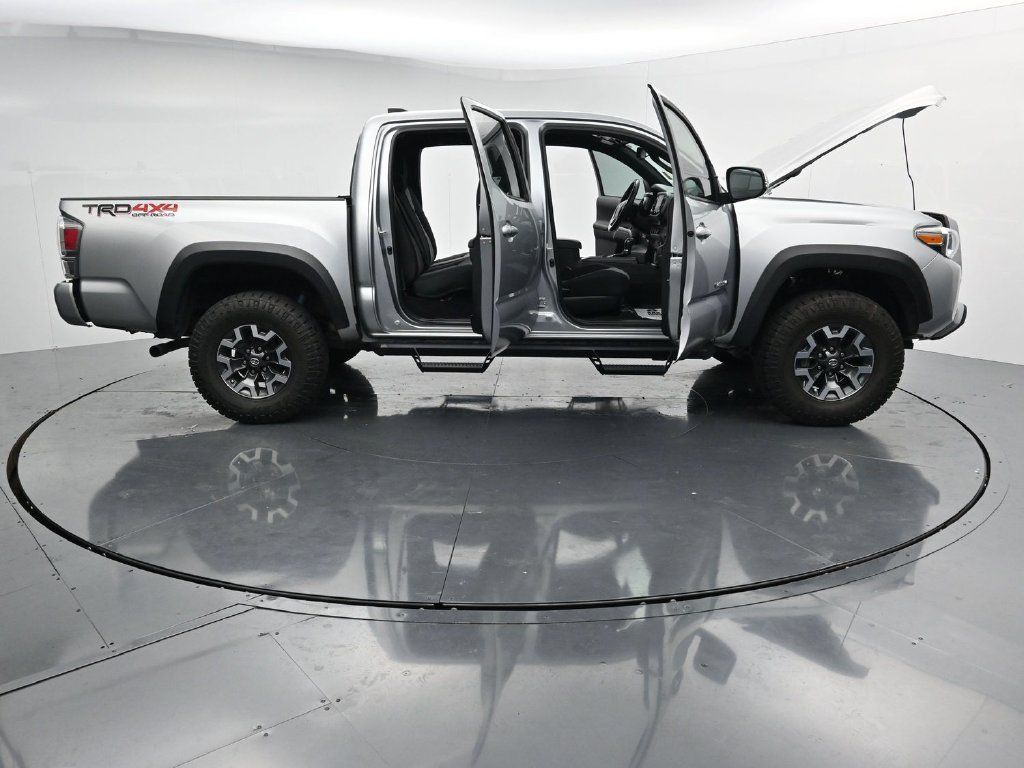 Used 2023 Toyota Tacoma TRD Off-Road w/ Technology Package AWD/4WD image 41