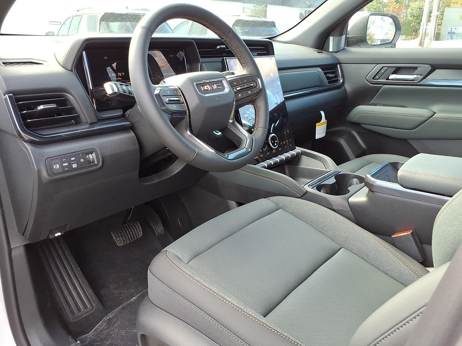 New 2027 GMC Terrain AT4 w/ Convenience Package III AWD/4WD image 13