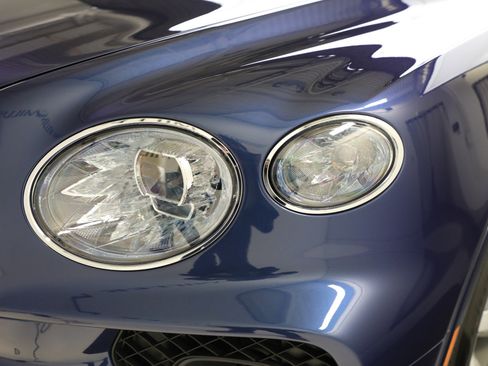 Used 2023 Bentley Bentayga image 33