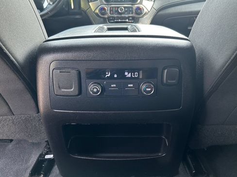 Used 2019 Chevrolet Tahoe LS AWD/4WD image 16