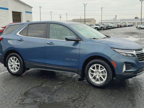 Used 2024 Chevrolet Equinox LT w/ LPO, Floor Liner Package image 2