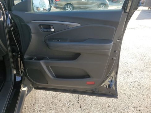 Used 2023 Honda Ridgeline Sport image 32