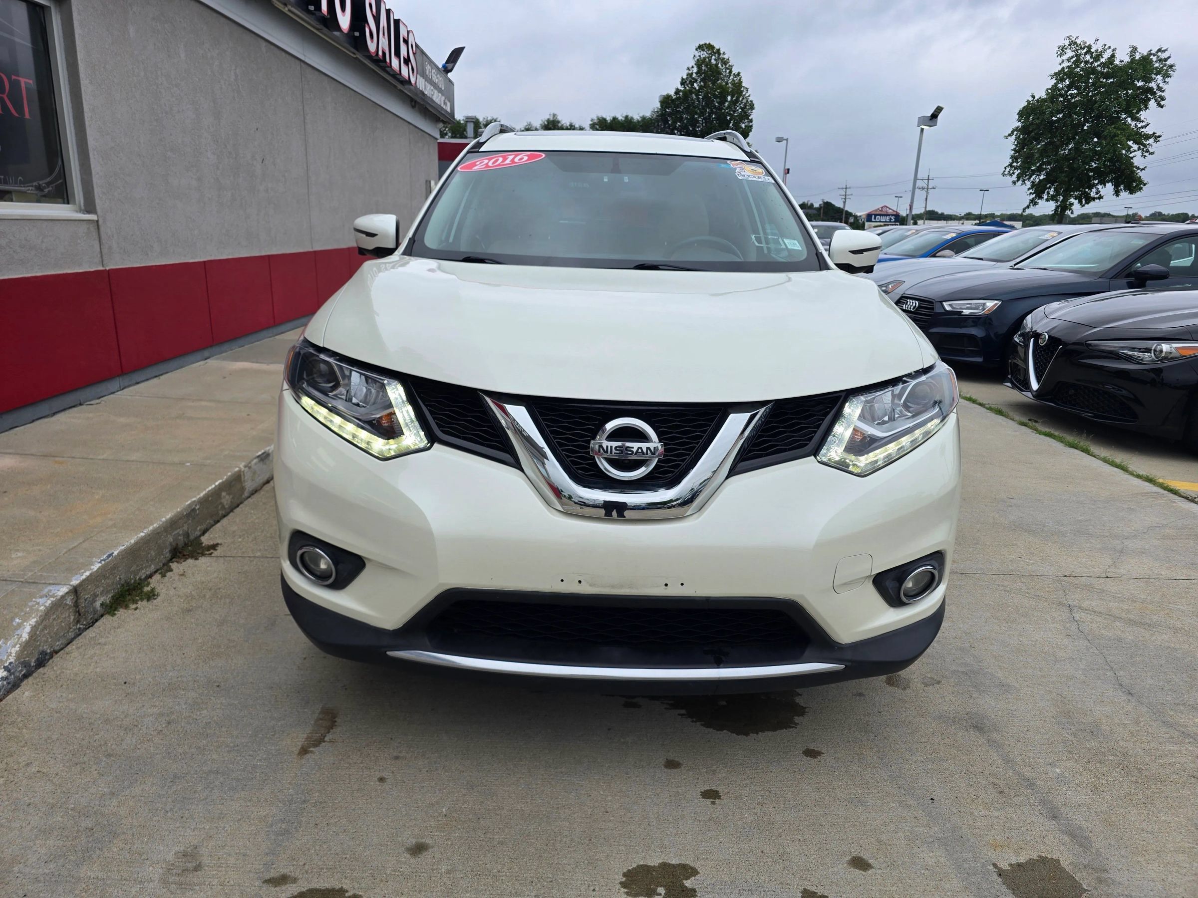 Used 2016 Nissan Rogue SL w/ SL Premium Package AWD/4WD image 8