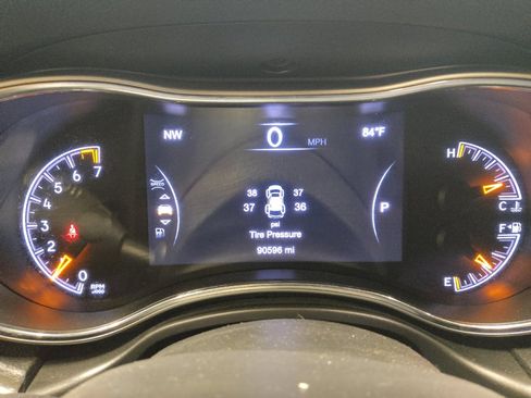 Used 2018 Jeep Grand Cherokee Limited RWD image 23