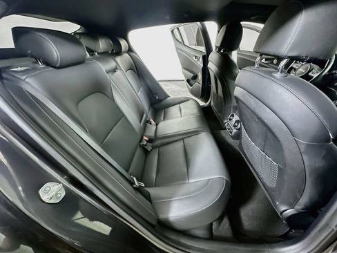 Used 2023 Kia Stinger GT-Line w/ Sun & Sound Package RWD image 12
