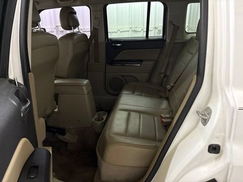 Used 2014 Jeep Patriot Limited w/ Sun/Sound Group AWD/4WD image 14