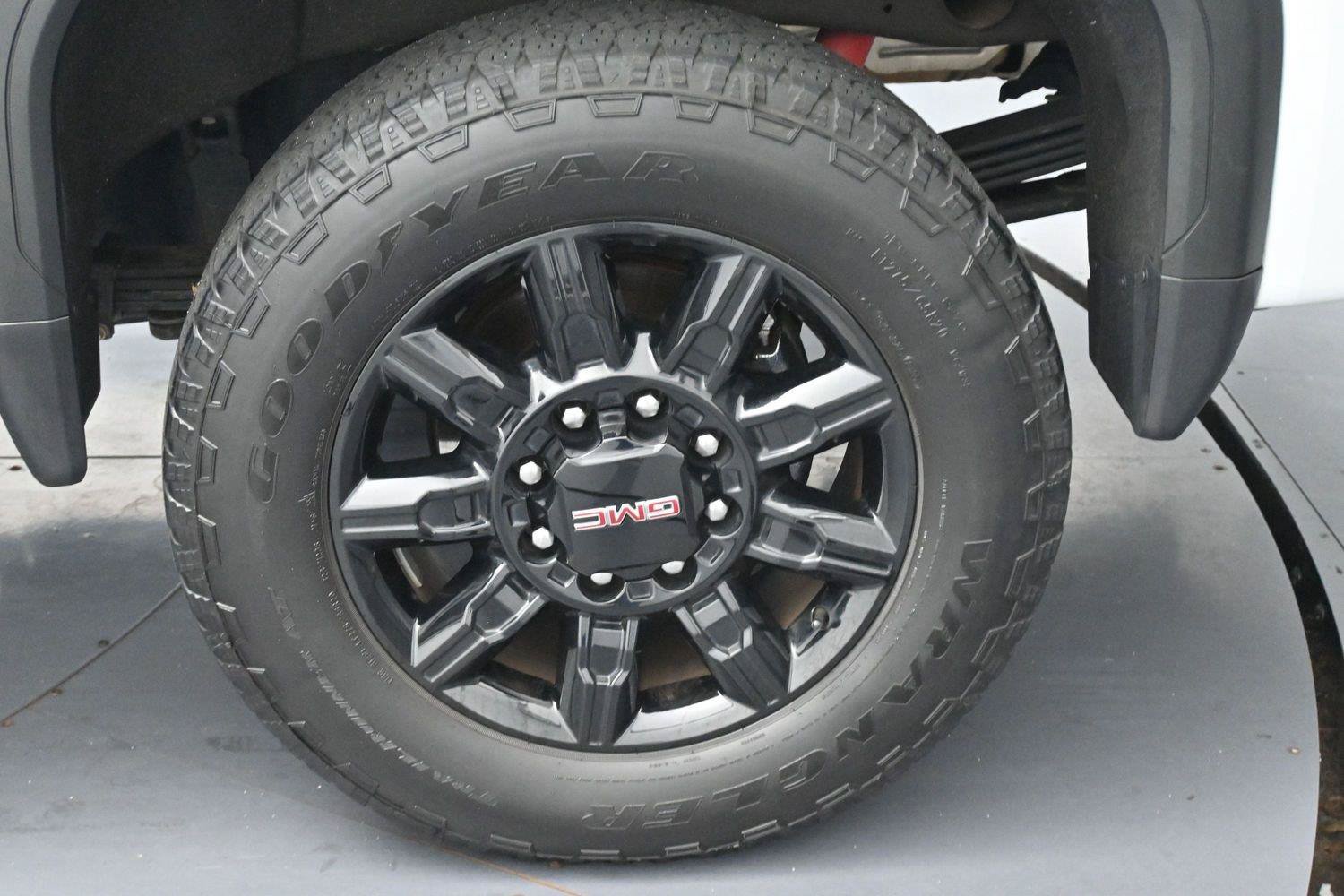 Used 2024 GMC Sierra 2500 AT4 w/ AT4 Premium Plus Package AWD/4WD image 39