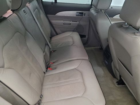 Used 2013 Lincoln MKX image 19