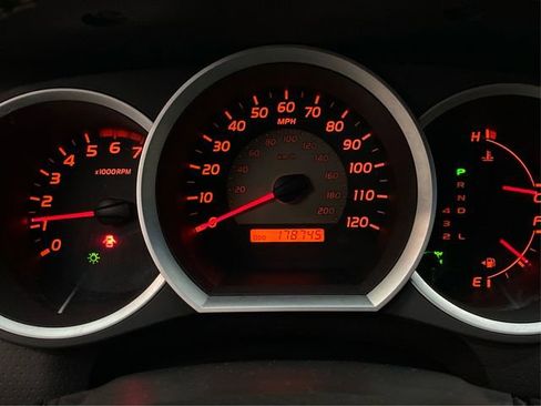 Used 2010 Toyota Tacoma 4x4 Double Cab image 19